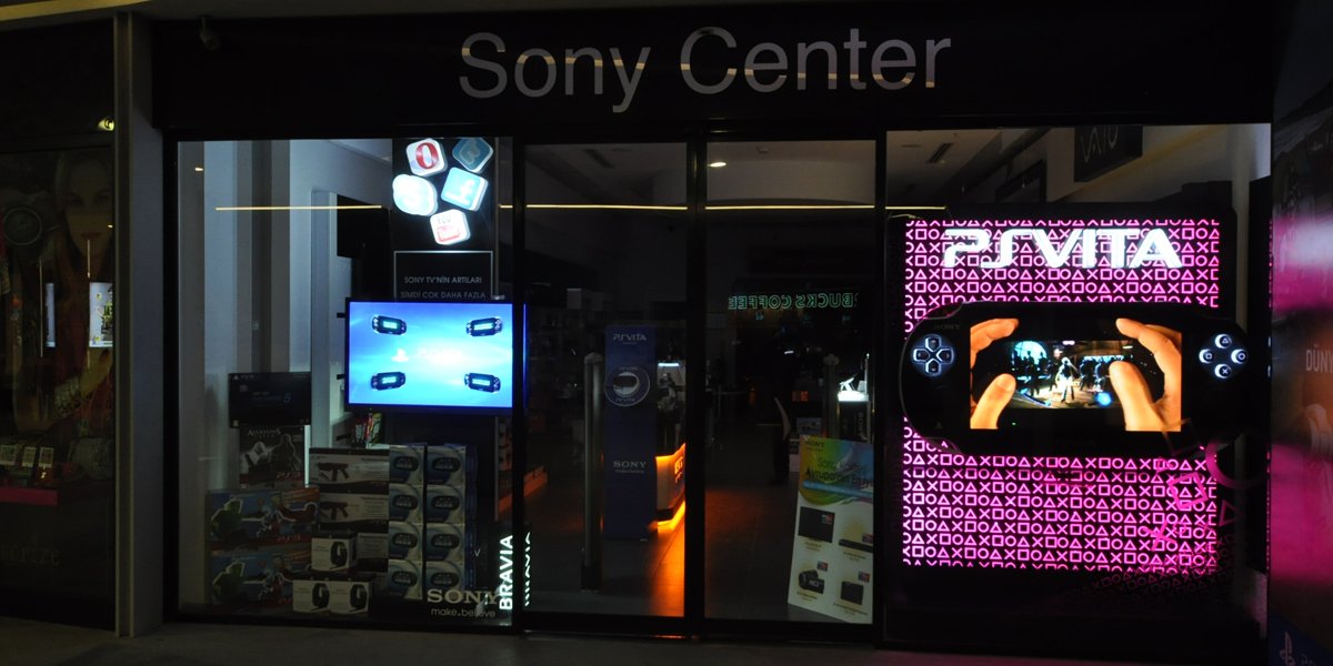 Sony PS Vita Vitrini